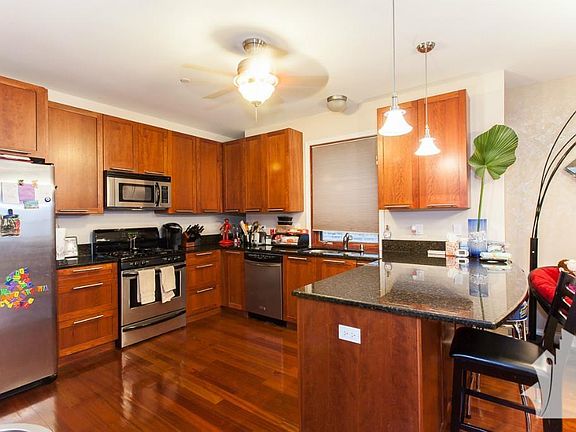 4th image of 1109 N Mozart St #1A