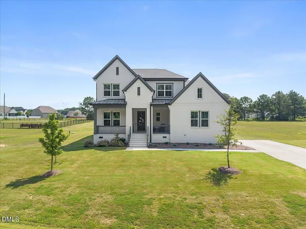 35 Scotland Dr, Youngsville, NC 27596