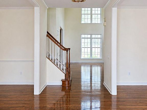 4th image of 4265 Wiltshire Pl