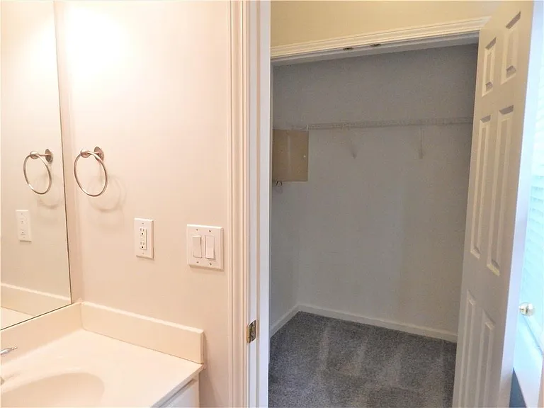 10829 Yorkwood St — Photo 57