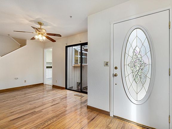 4th image of 1 Blossom Court E