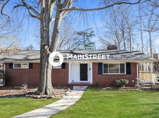 1521 Drumcliffe Rd, Winston Salem, NC 27103