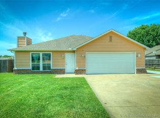 1600 W Phoenix Pl, Broken Arrow, OK 74011