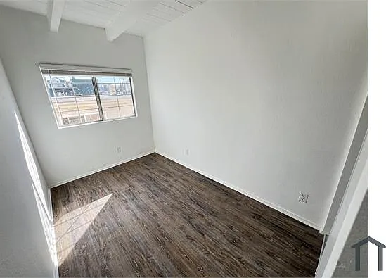 5316 Cahuenga Blvd #5 — Photo 10