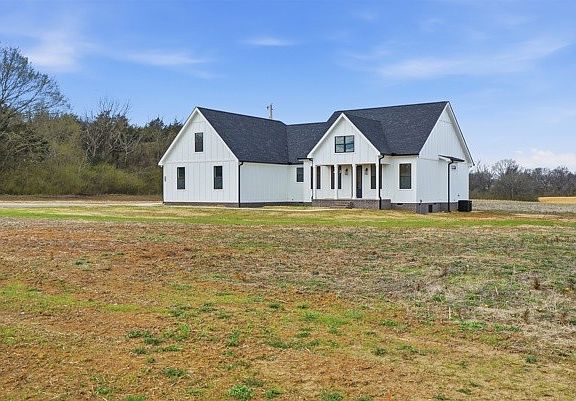 3rd image of 130 Roddy Rd