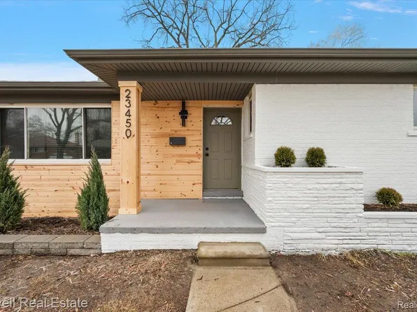 23450 Wildwood St, Oak Park, MI 48237