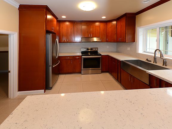 2nd image of 1517 Palolo Ave