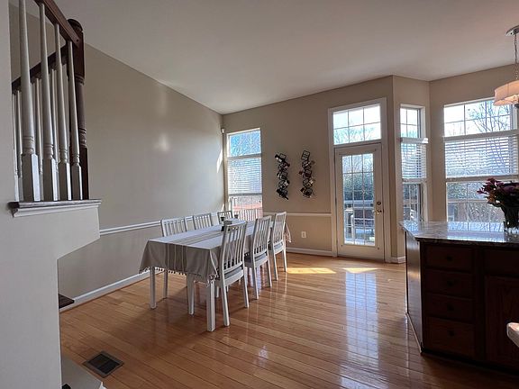 5th image of 47692 Woolcott Sq