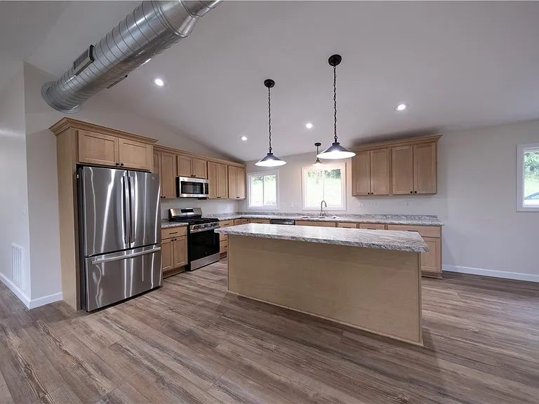 1165 Kings Ln — Photo 8