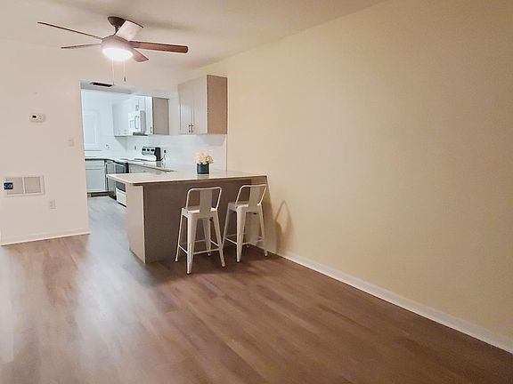 2nd image of 4550 Overlook Dr NE APT 258