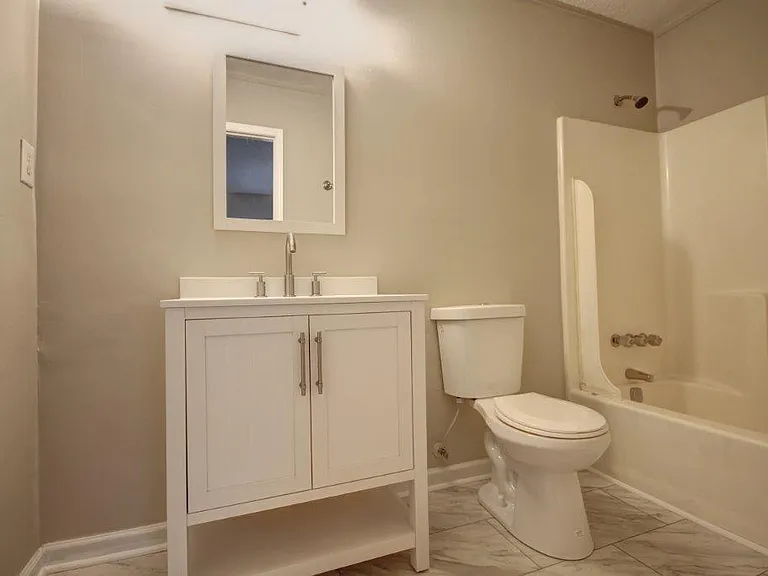 925 Westland Dr SW — Photo 6