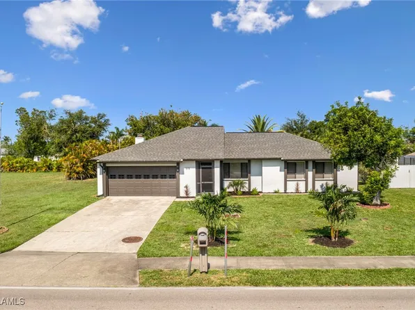 1618 Country Club Blvd, Cape Coral, FL 33990
