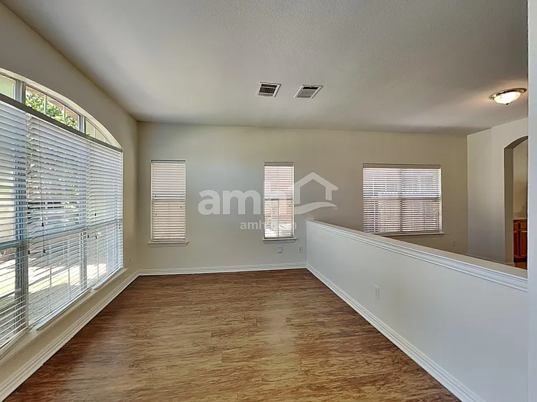 2619 Hopkins Dr — Photo 13