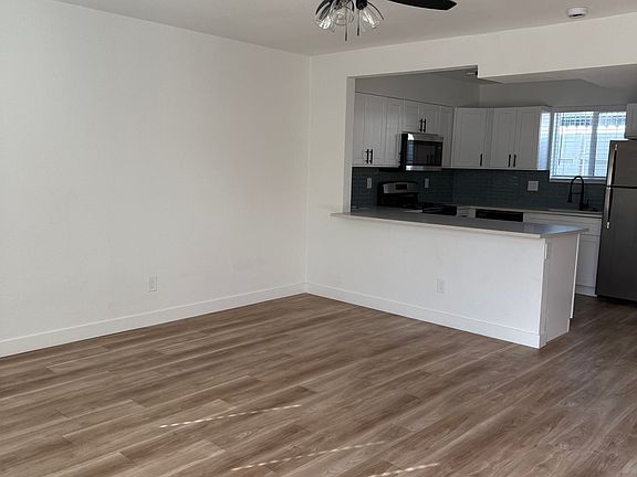 4th image of 3219 N 67th Pl APT F