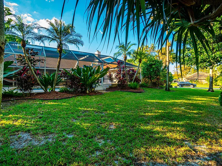 1350 Longlea Ter — Photo 60