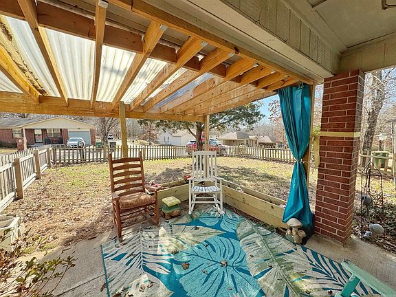 5th image of 10 Foxgrove Ln