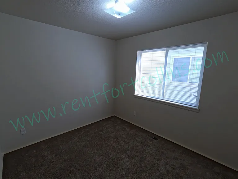 1032 Lavender Ave — Photo 6