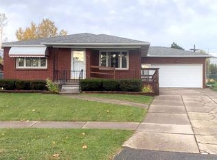99 Sandy Ln, Cheektowaga, NY