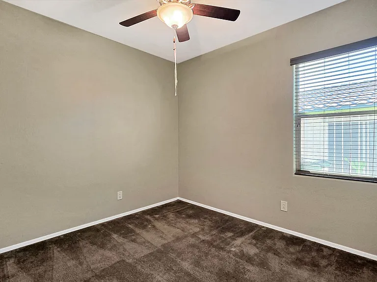 17520 W Fairview St — Photo 20