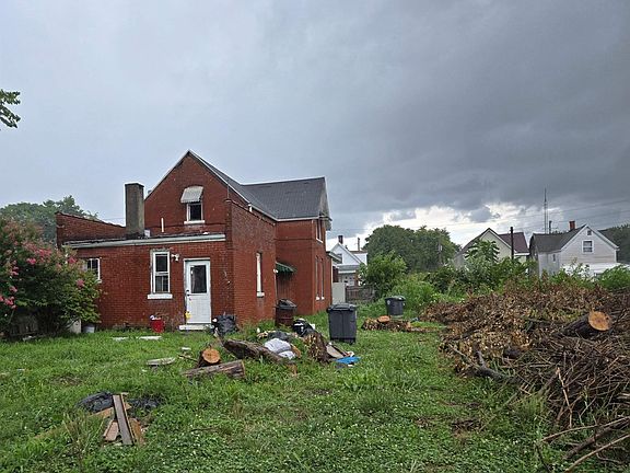 3rd image of 1002 Edgar St