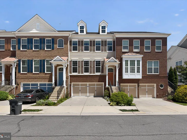 25450 Hopton House Ter — Photo 1