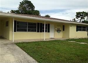 2nd image of 2220 Avenue H W