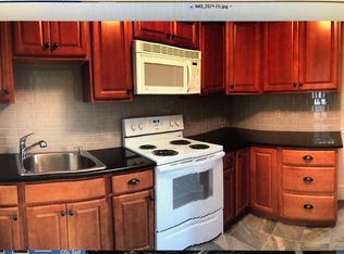 131 North Ave #2A, Abington, MA 02351