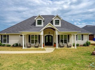 11066 Skyline Dr, Brownsboro, TX 75756
