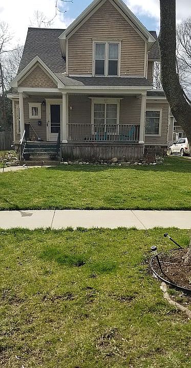 1st image of 105 Union St N