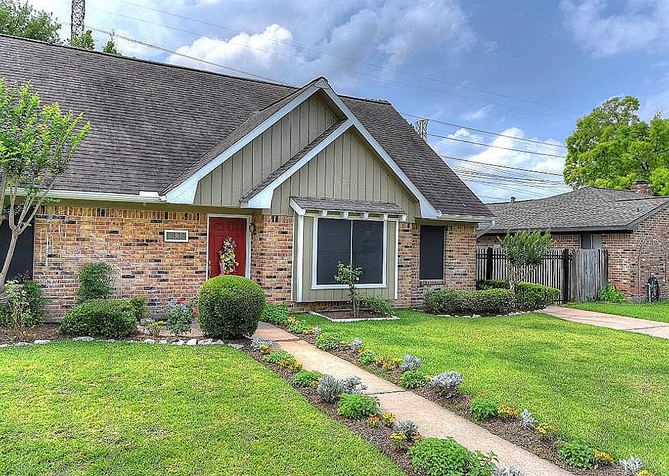 1st image of 11838 Amblewood Dr