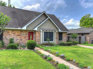 11838 Amblewood Dr, Meadows Place, TX 77477