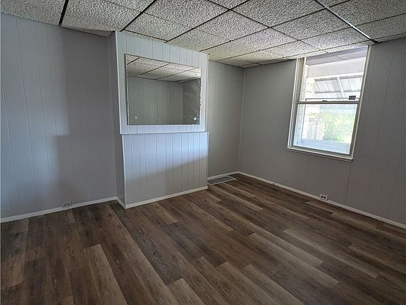 4th image of 104 Fulton Pl