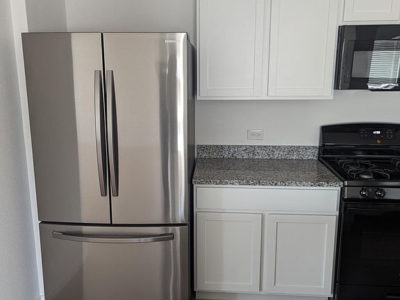 4th image of 1224 Ashwood Dr