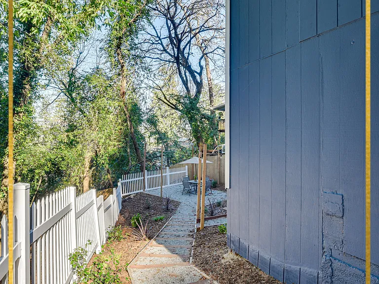 18115 La Verne Dr — Photo 30