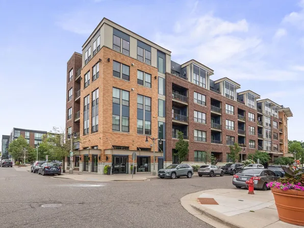 4525 Park Commons Dr Unit 216, Saint Louis Park, MN 55416