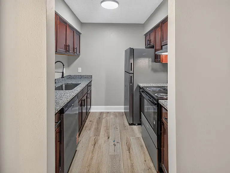Cypress Way — Photo 9