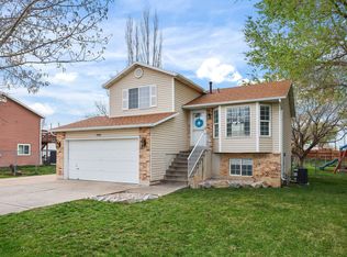 2493 W 1850 N, Clinton, UT 84015