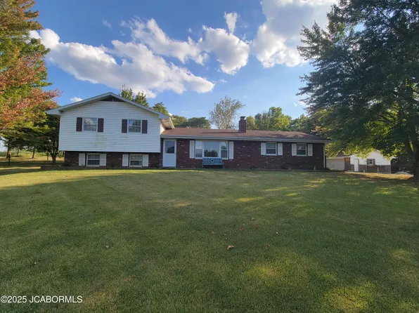 471 County Road 621, Linn, MO 65051