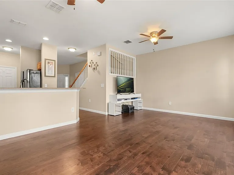 10306 Stone Moss Ave — Photo 8