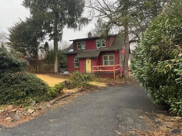 271 Maple Road, Valley Cottage, NY 10989