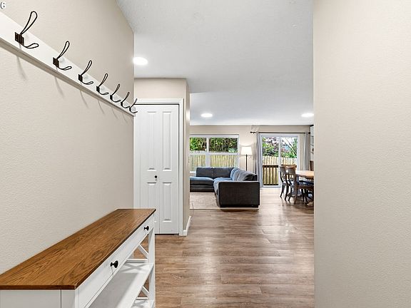 4th image of 2503 NE 82nd Way