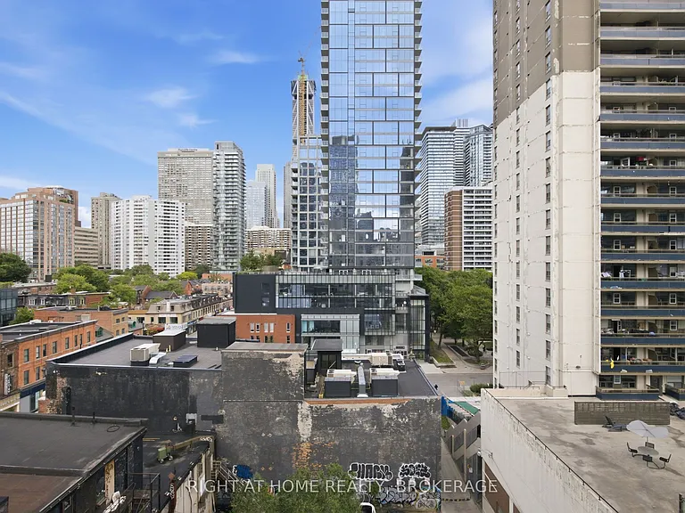8 Wellesley St E #802 — Photo 25