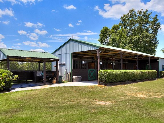 3rd image of 1063 Colbert Bridge Rd