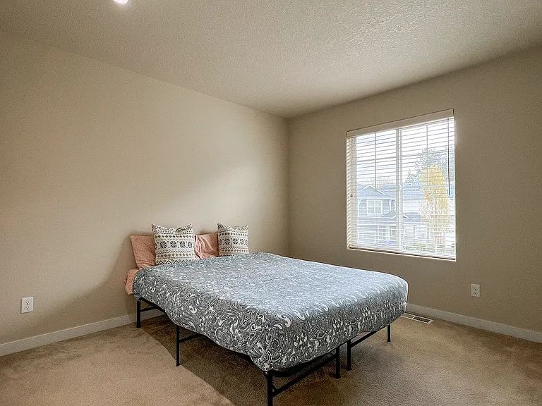 206 SW Marsuda Ter — Photo 21