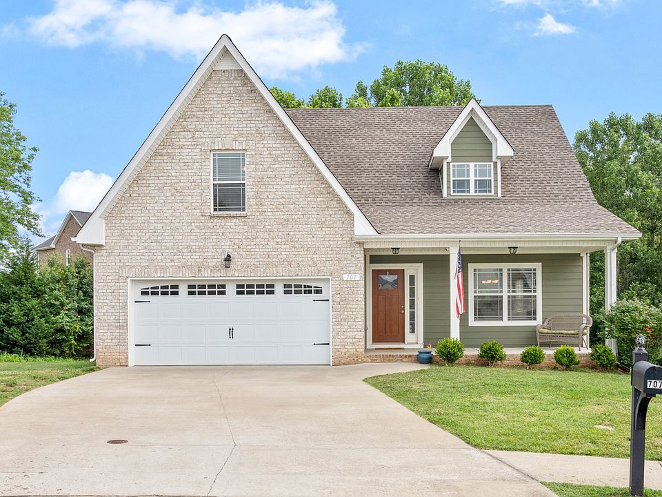 1st image of 707 Valencia Dr