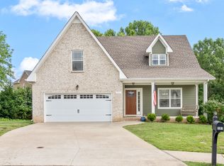 707 Valencia Dr, Clarksville, TN 37043