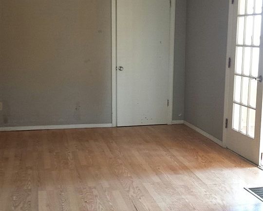2nd image of 117 S Park Ave