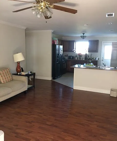 6164 Milne Blvd — Photo 2