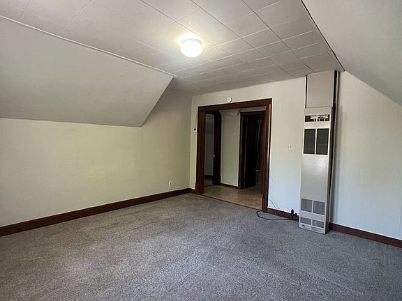 4th image of 908 S 6th Ave #1/2