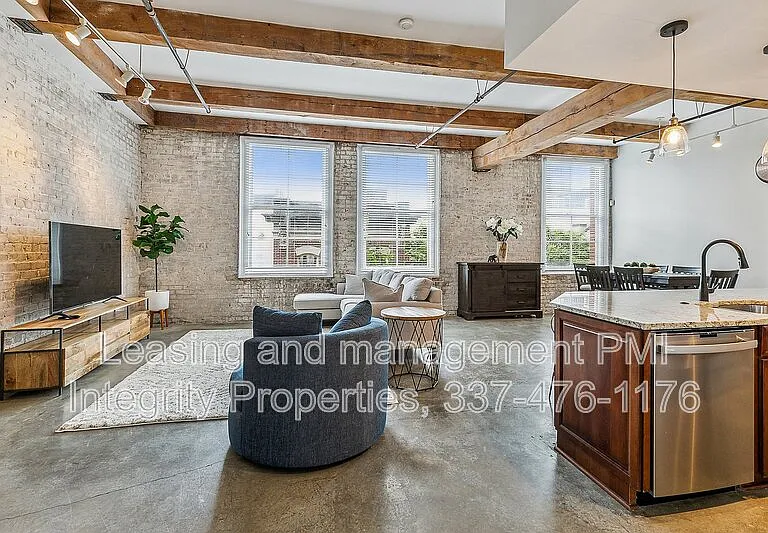 825 Lafayette St #4 — Photo 8